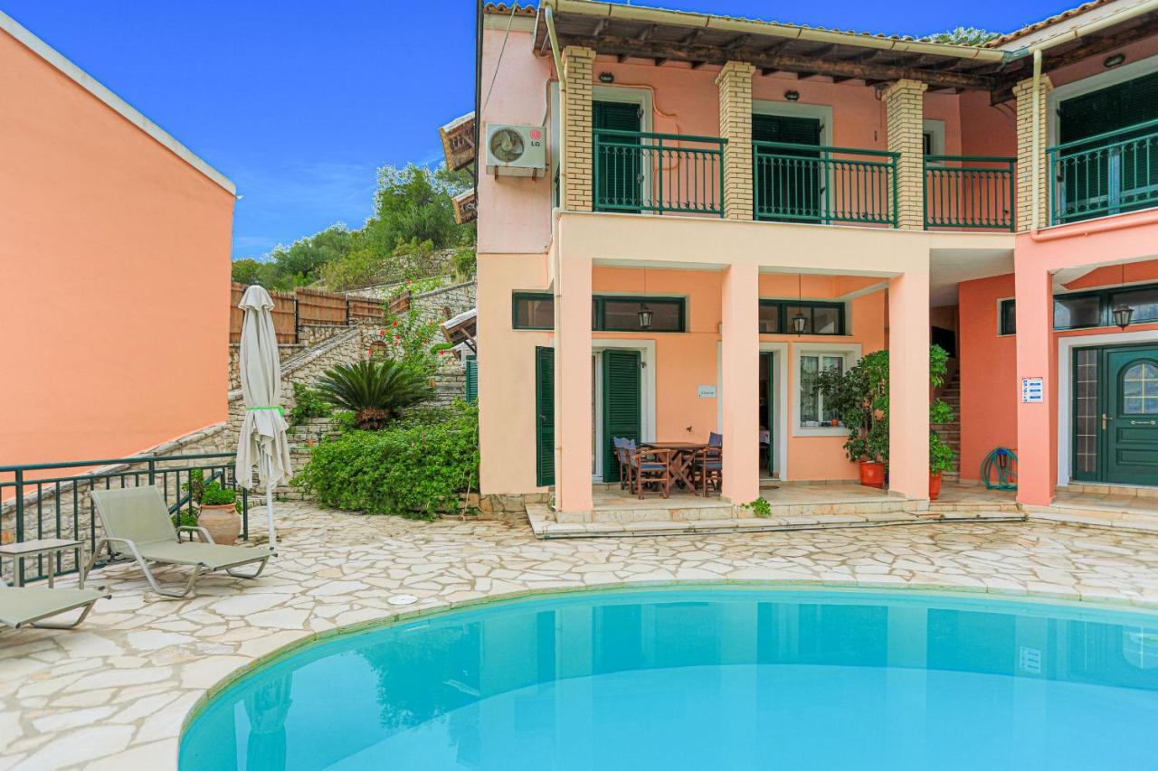Kaminaki Dora Nisaki (Corfu)